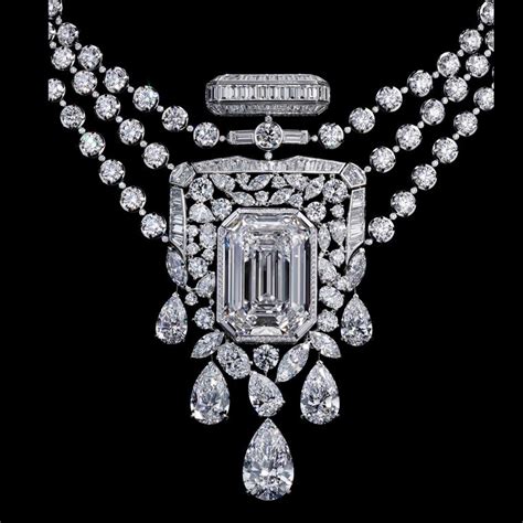 I am the “Bijoux de Diamants” collection — CHANEL High Jewelry